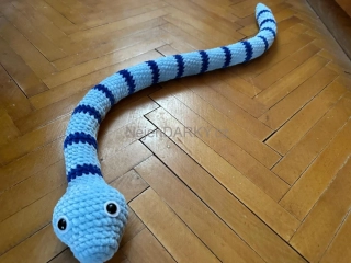 Háčkovaný had modrý